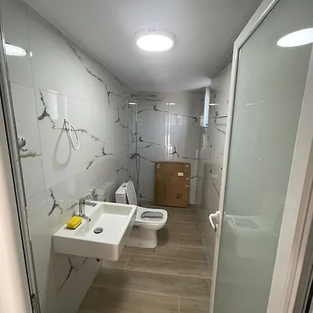 아파트 A&stroka Sarandë